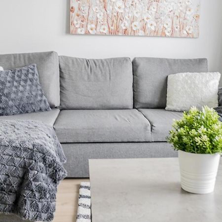 Sleepwell Apartments Niittykumpu 12 - Metro, 15 Min From Helsinki City 艾斯堡 外观 照片